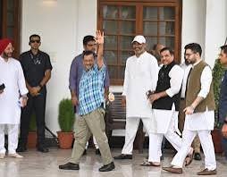 Kejriwal with the party members 